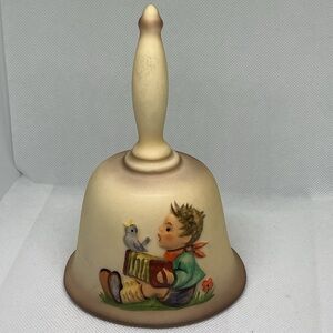 Vintage Goebel Hummel First Edition 1978 “ Let’s Sing” Annual Bell